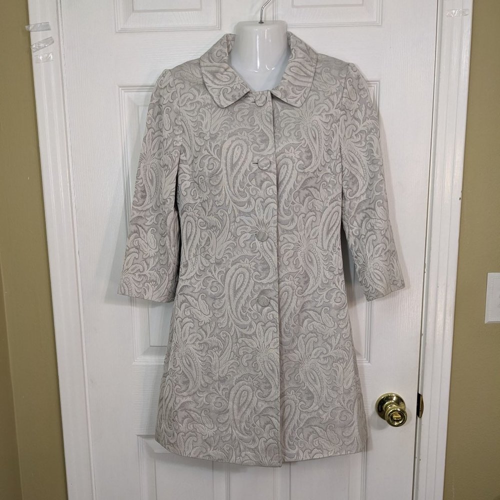 LOFT White Silver Metallic Paisley Long Collared Button-Up Jacket - size 2 NWOT